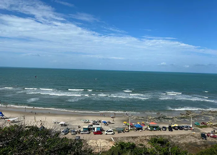 Apto Com Ar Com Vista Para Praia De Morro Branco - Fortaleza