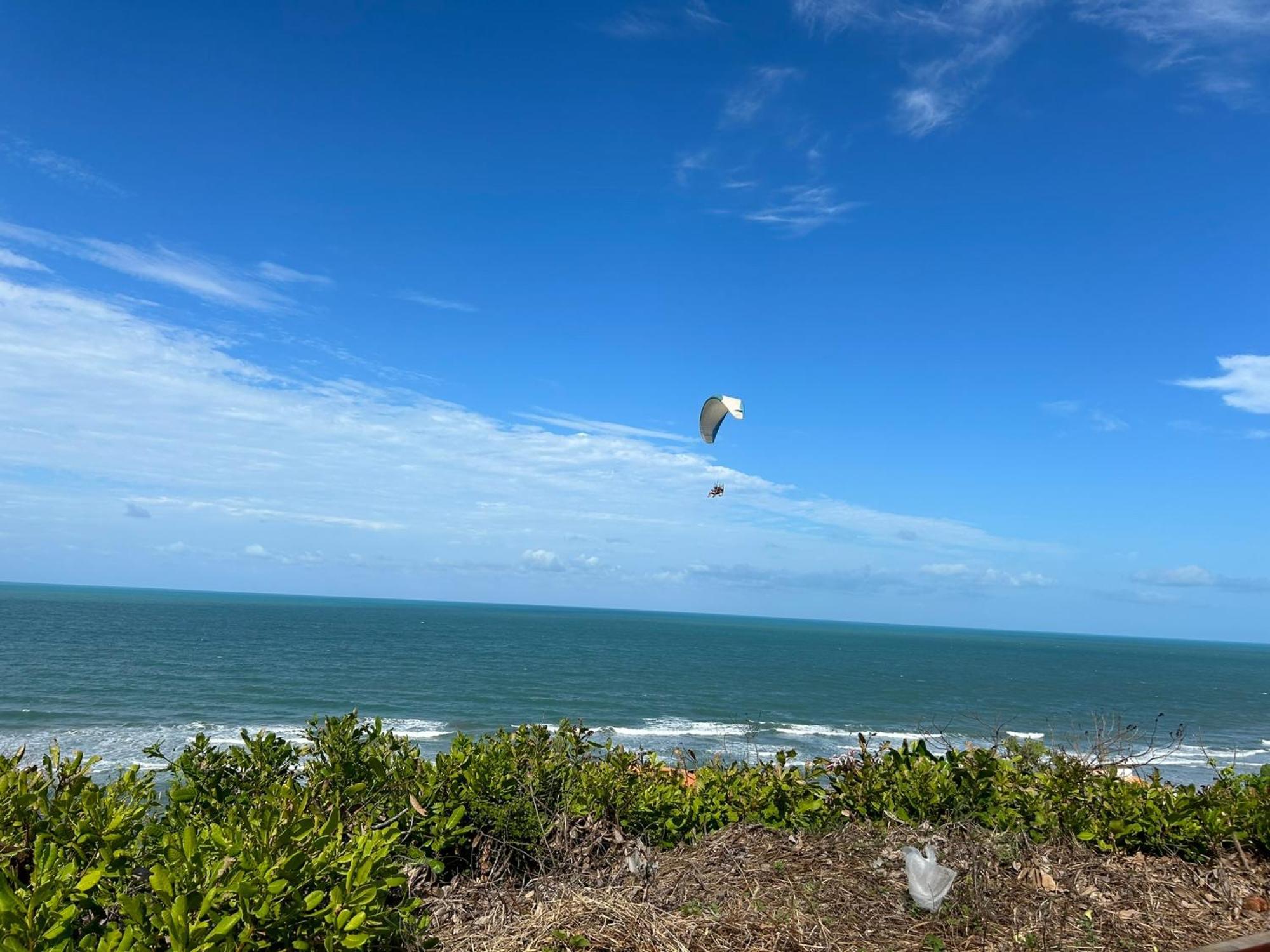 Apto Com Ar Com Vista De Morro Branco - Fortaleza * Beberibe