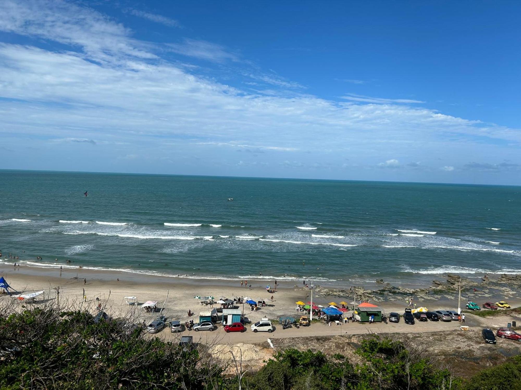 Apto Com Ar Com Vista De Morro Branco - Fortaleza * Beberibe
